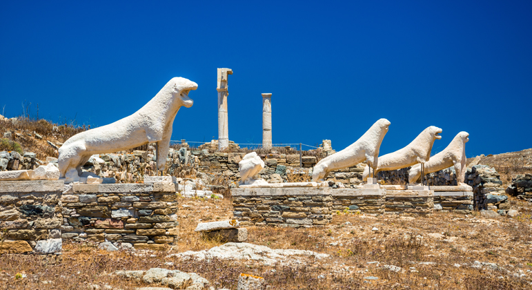 Mykonos Box04 02 unesco site at delos 771 420