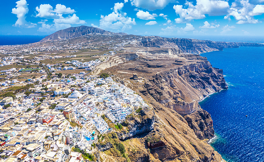 864w x 530h Hiking to the Ultimate Beauty of Oia SAN 17